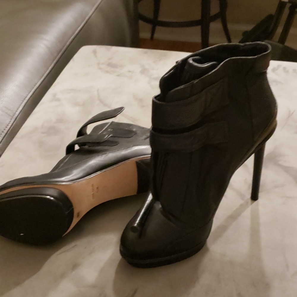 Womens Shoes